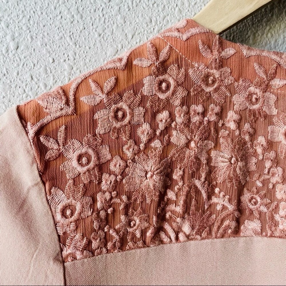 ❤️Tiny for Anthropologie Talia Peach Lace Trim Blouse XS - Picture 10 of 11